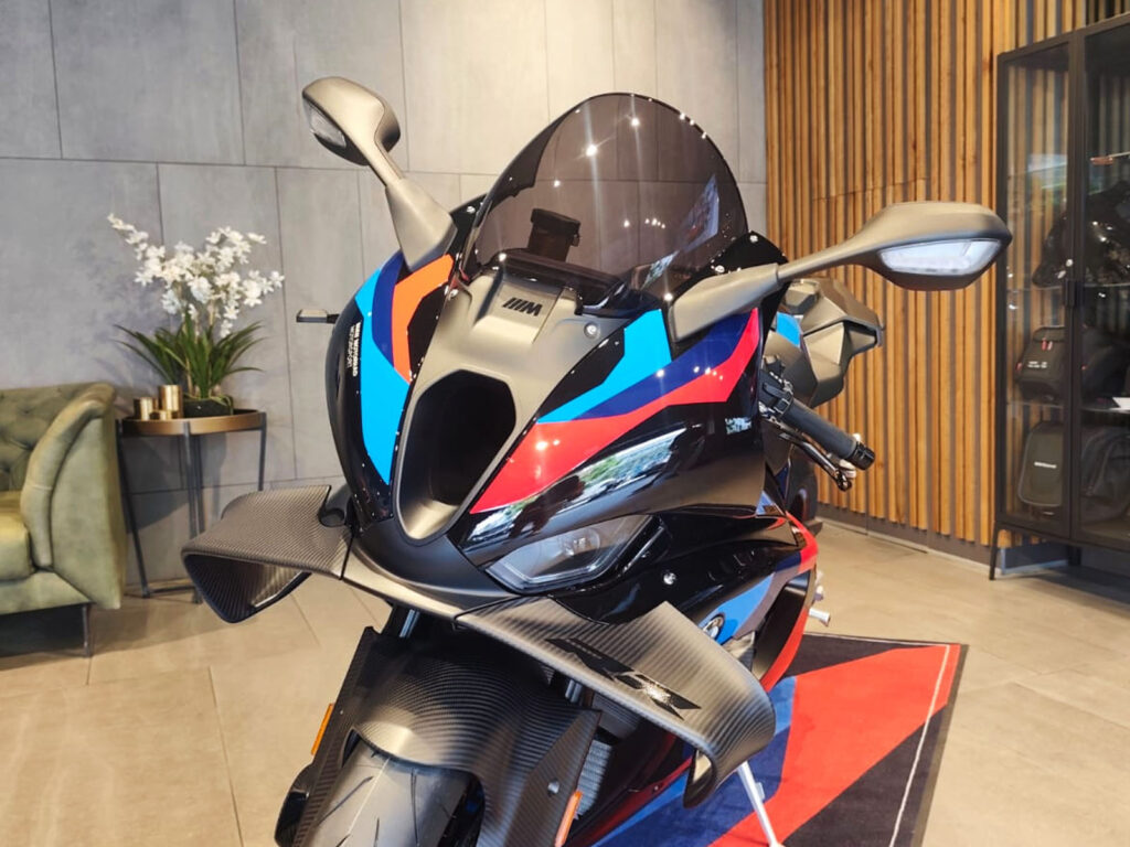 BMW M1000RR COMPETITION - Black, 2026 - חזית