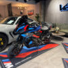 BMW M1000XR (צבע קומפטישיין)